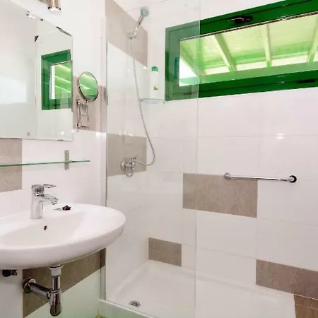 Belinda With Sea View, Sat-tv, Wifi, Only 200m From Playa Grande